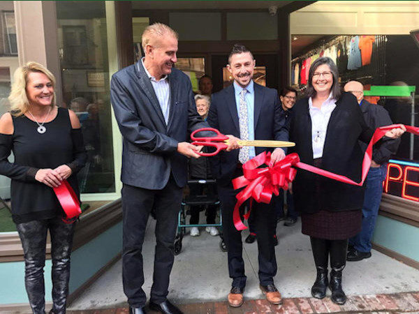 ribbon_cutting